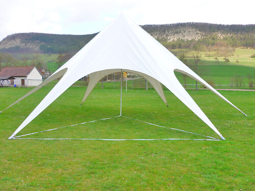 Loungezelt mieten auf Wiese