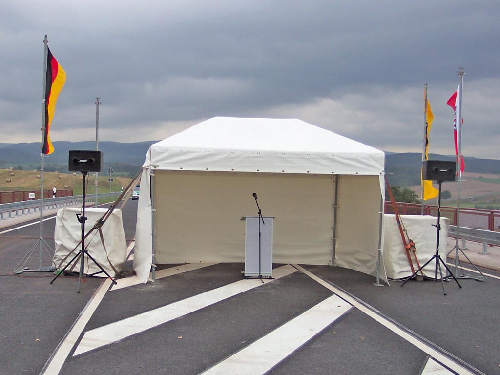 Straßeneröffnung Zelt und Technik